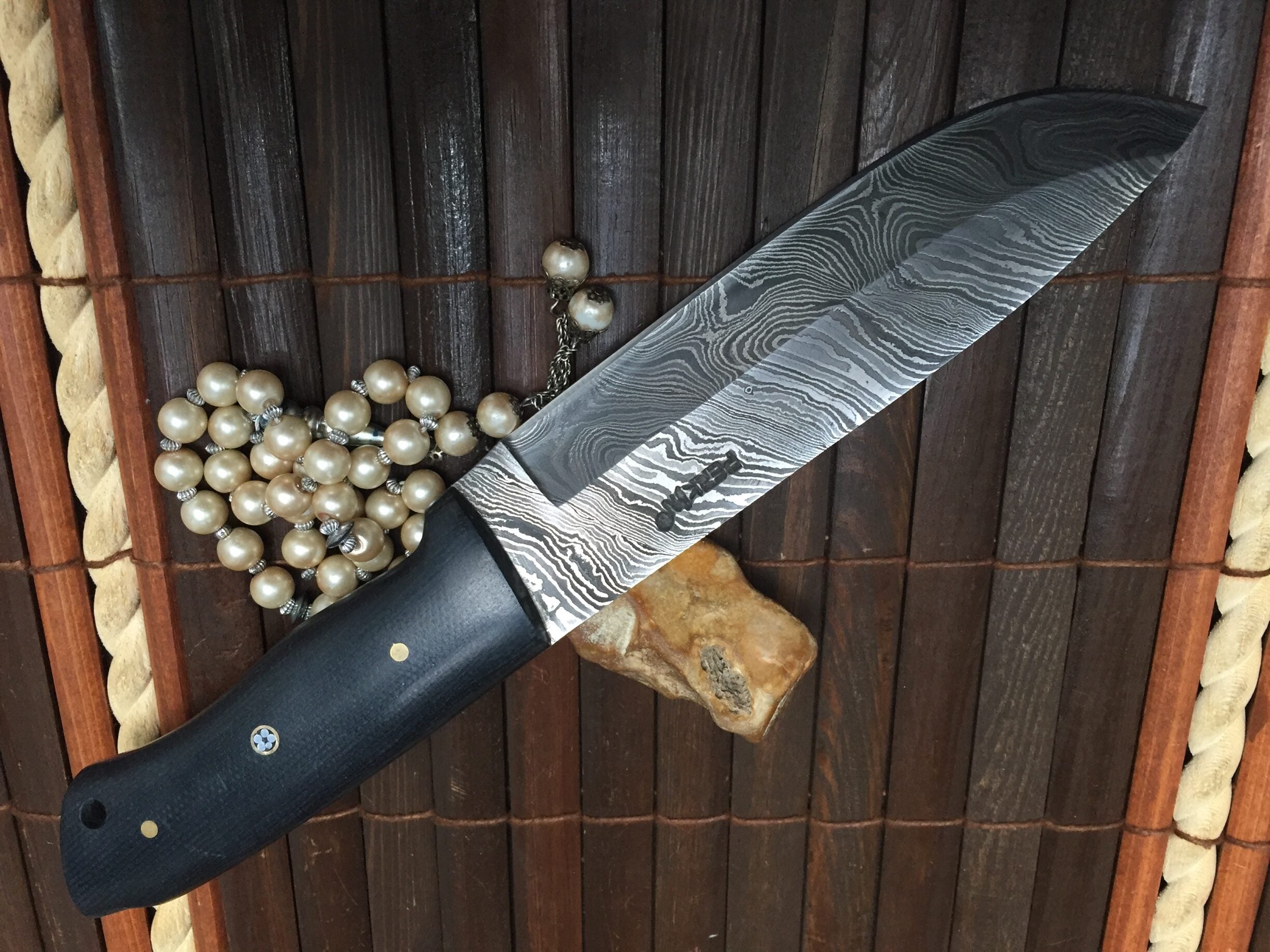 Beautiful Damascus Handmade Hunting Knife with Black Micarta Handle