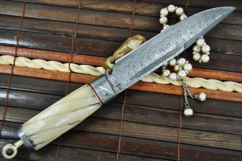 Stunning Damascus Steel Hunting Knife with Bone Handle Sheath