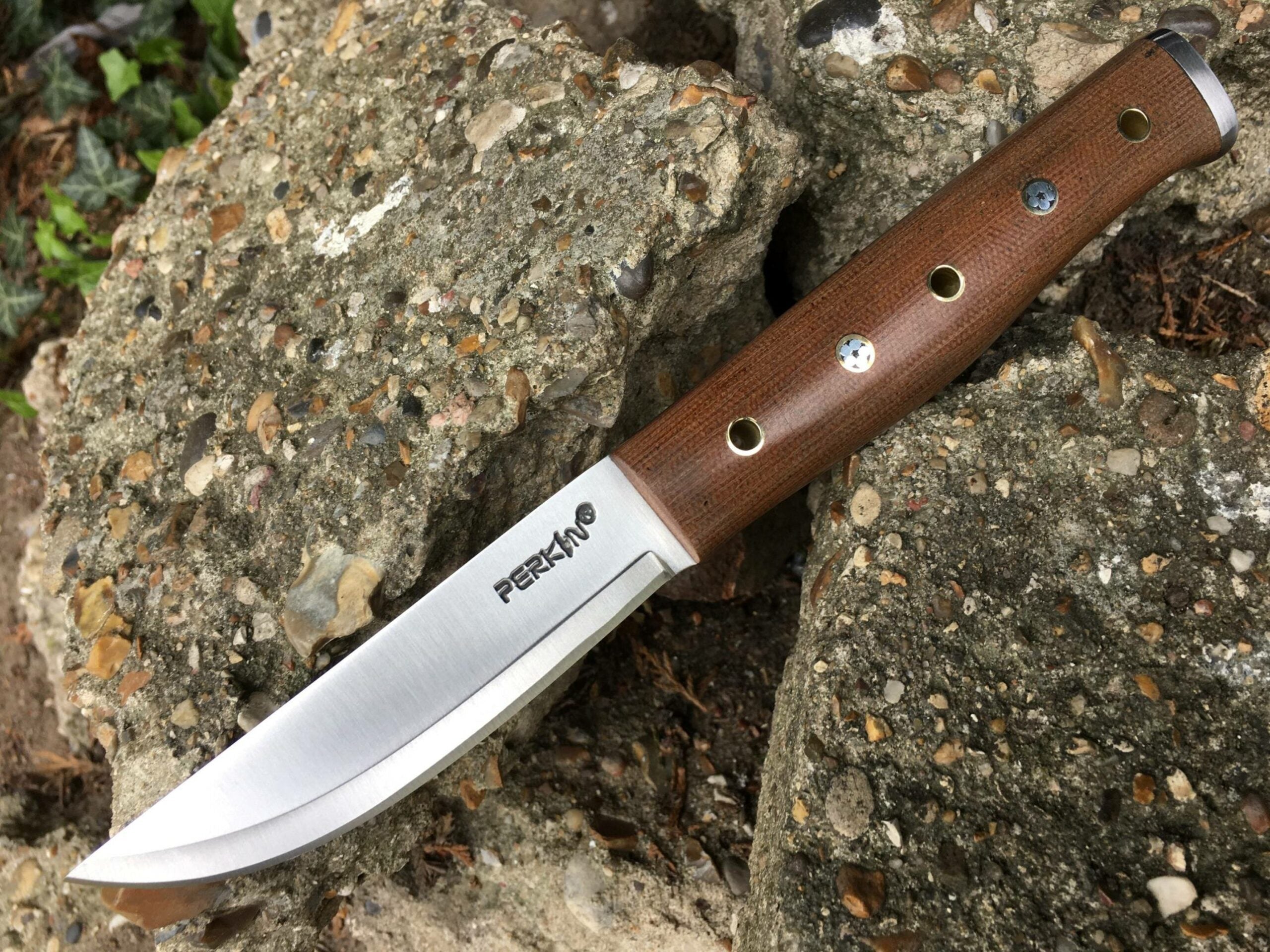 Hunting knife with sheath full tang bushcraft knife