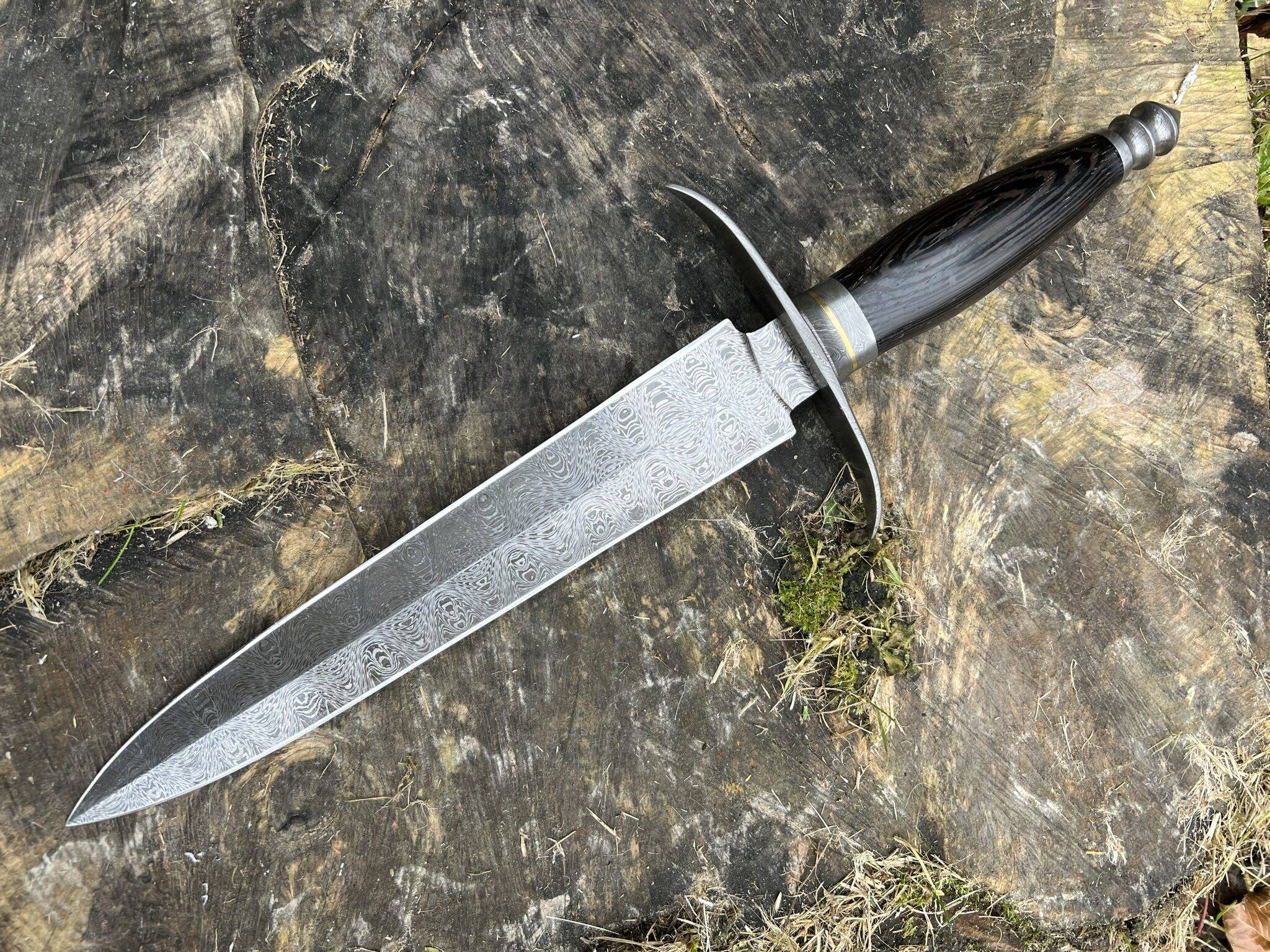 Handmade Hunting Knife Damascus Steel Folded Carbon Steel One Kind Of Handmade Knife Double Edge Dagger Knife