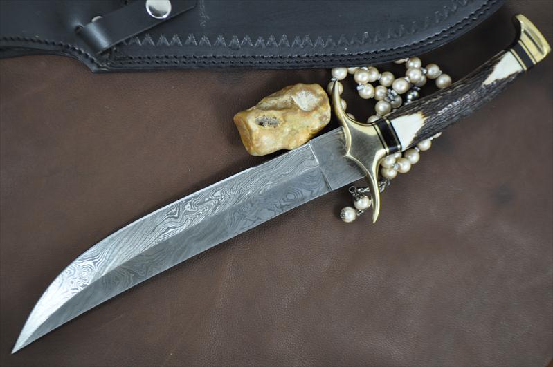 Beautiful Handmade Bowie Knife With Stag Handle