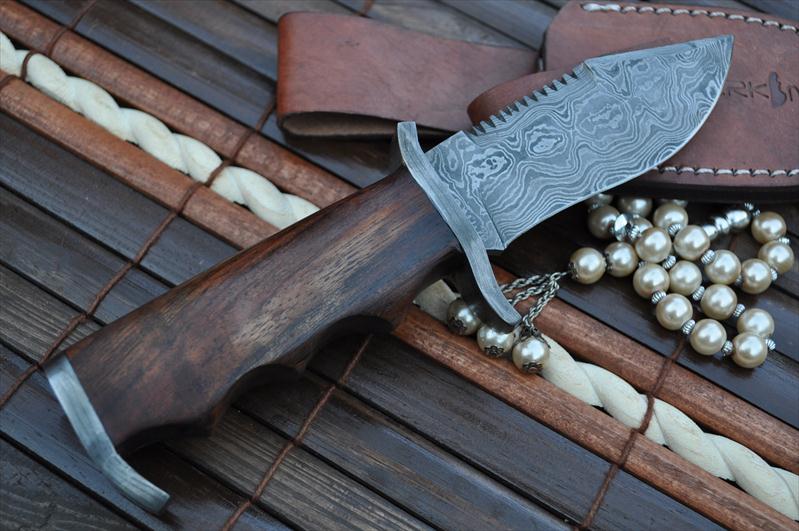 Commando Knife - Custom Made Damascus Hunting Knife