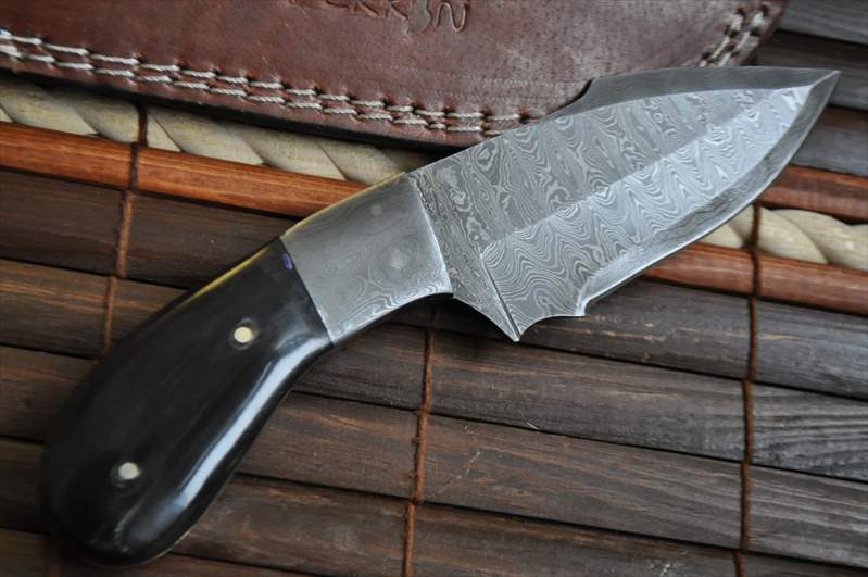 Full Tang Damascus Hunting Knife with Buffalo Horn Handle