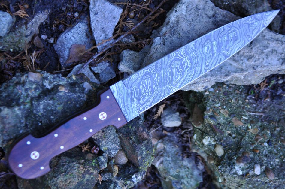 Handcrafted Damascus Hunting Knife Double Edge - Beautiful Handle