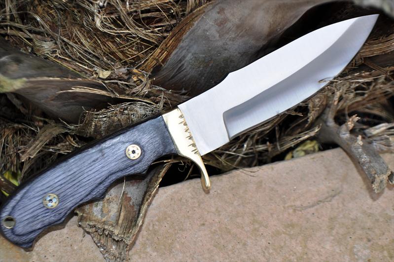 Handcrafted 440-C Steel Hunting Knife with Root Wood Handle