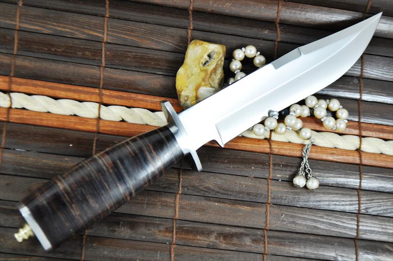 Beautiful Handcrafted Hunting Knife with 440-c Steel